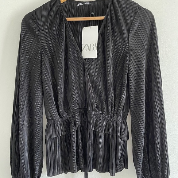 Zara Tops - Zara Pleated Top